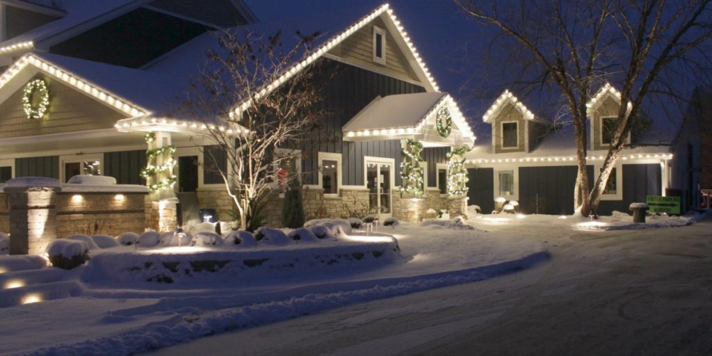 Reder Landscaping Outdoor Christmas Lighting