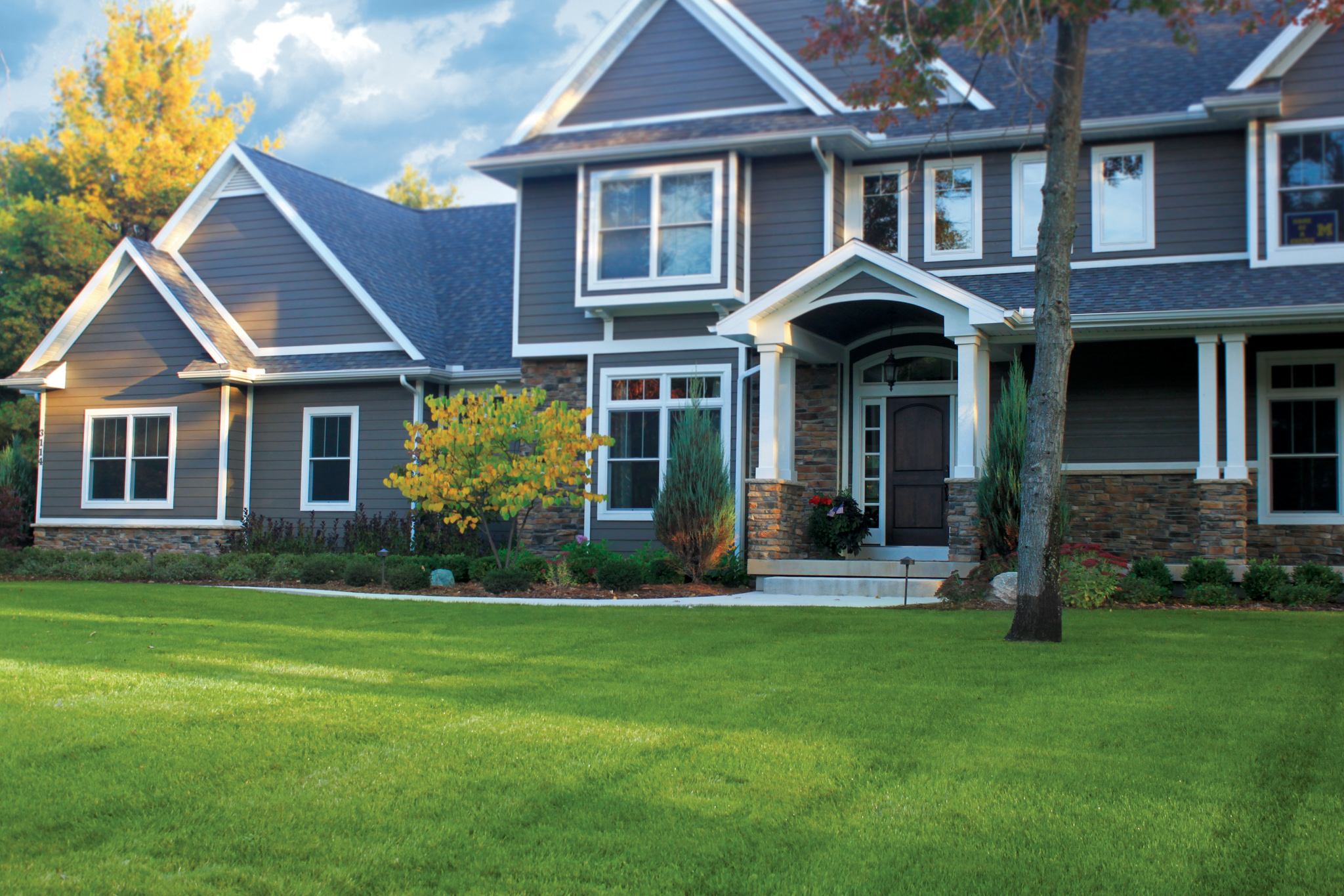 Lawn Landscape Maintenance Mowing